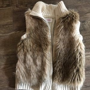 Adorable cream/fur vest!